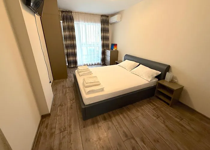 уютен двустаен гранд мол Lägenhet